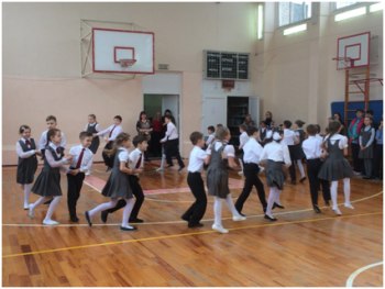 «Танцующая школа»